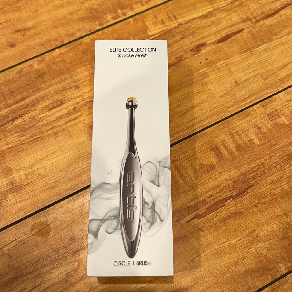 Artis Circle 1 Brush